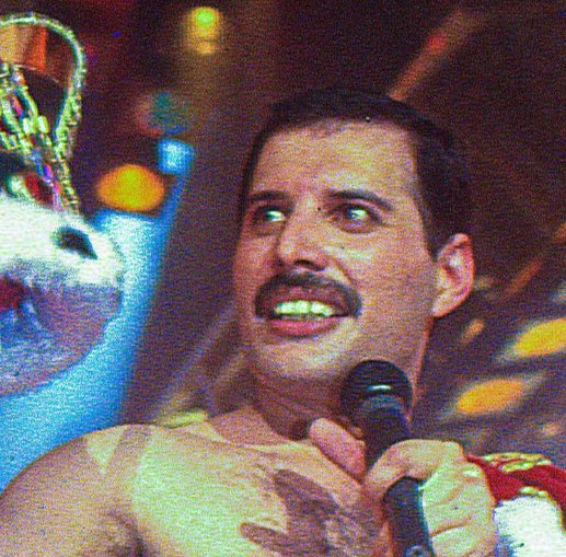QueenFanStore's tweet photo. Happy Birthday Freddie, credit to the photographer #FreddieMercury https://t.co/5Z9MTi1pfK