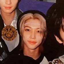 hyunnieslixx's tweet photo. fotos de felix tomadas por hyunjin y fotos de hyunjin tomadas por felix🫶🏻🤍💙 https://t.co/ODUKxTfcVy