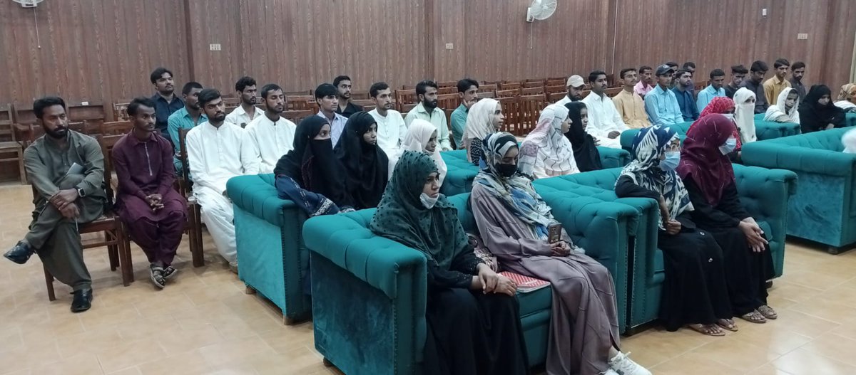 SRSO_Official's tweet photo. SRSO an IP of @npgppk-a flagship program of #MoPASS,GOP &amp; @IFAD is facilitating 2nd batch of 50 digital trainees @ #SAUS. For this purpose, an orientation session was organized for 22 female &amp; 28 male trainees  of #BISP BNFs families of #Shikarpur &amp; #Kashmore@Kandhkot dists. https://t.co/uWyLY8eJhU