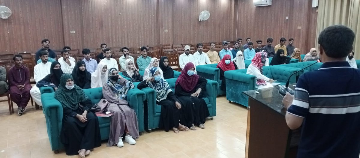 SRSO_Official's tweet photo. SRSO an IP of @npgppk-a flagship program of #MoPASS,GOP &amp; @IFAD is facilitating 2nd batch of 50 digital trainees @ #SAUS. For this purpose, an orientation session was organized for 22 female &amp; 28 male trainees  of #BISP BNFs families of #Shikarpur &amp; #Kashmore@Kandhkot dists. https://t.co/uWyLY8eJhU