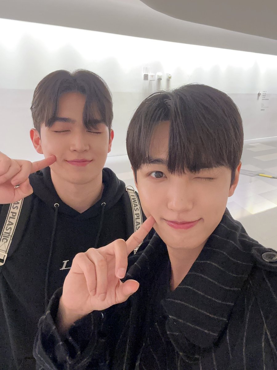 SunyoulF's tweet photo. π°TWITTER/Xπ°
230905
π¬π§ Gyujin, how long has it been..???
π¨π΅ Gyujin, Γ§a fait combien de temps..???
@yyyein_n
#μ μ¨ #SUNYOUL #μ
ν
μ
#UP10TION #μ μμΈ #SeonYein #damoo #gyujin #κ·μ§ https://t.co/Tu081vvRrt