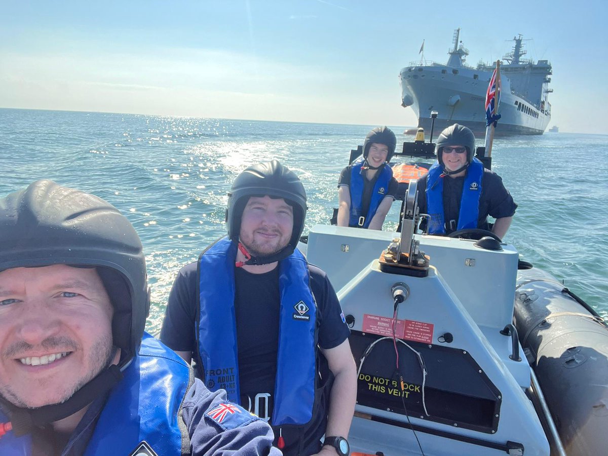 Farewell and safe travels to our XO. 🇬🇧🏴󠁧󠁢󠁳󠁣󠁴󠁿🇬🇧 #teamtidesurge #greatphot #Liverpoolbay #draughtcheck @RFAHeadquarters @CdreDavidEagles @LadyW_Joanna @RoyalNavy