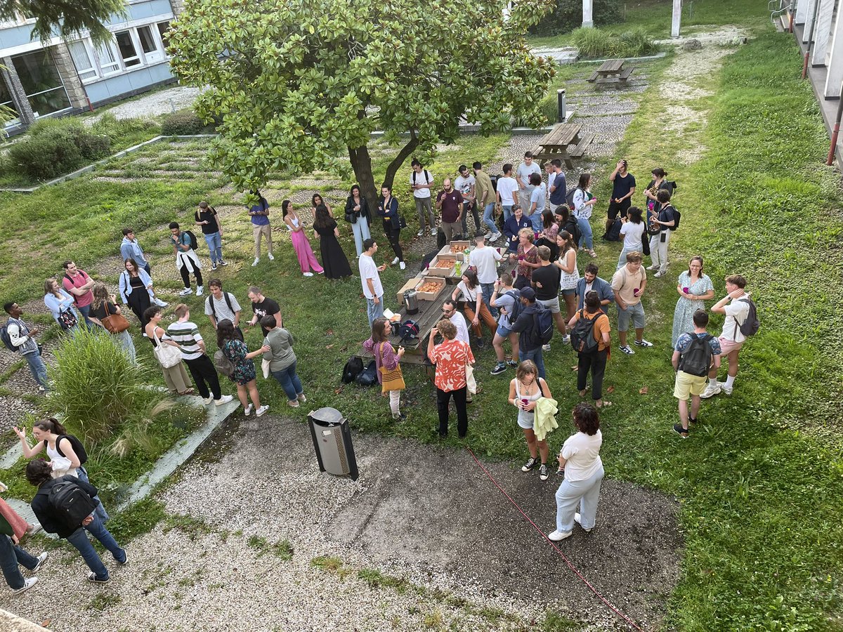 La rentrée, la vraie ! Toutes les promotions de Geoarchi <a href="/UBO_UnivBrest/">UBO - Univ. Brest</a> sont à pied d’œuvre. Départ pour Belle-Île demain, pour une première sortie de terrain ☀️