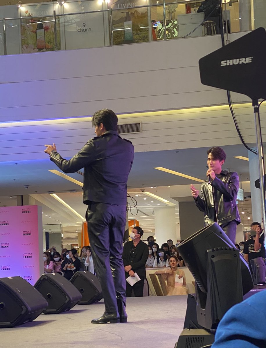 firstfh5's tweet image. ผมชอบเวลาเราไปงานต่างๆแล้ว #ด้อมจิ๋ว มาหาพวกเรามากๆ ด้อมเราถ่ายรูปเก่ง วาดรูปเก่ง ทำเสื้อผ้าตุ๊กตาเก่ง ตัดวีดีโอเก่ง แถมตามไปกินร้านต่างๆที่พวกเราไปได้เก่ง นี่มันแฟนสมบูรณ์แบบมากๆเลยน้าคับ กรี้ดก็ดังกว่าใครๆ ขอบคุณน้าที่รักพวกเรา 💚🧡#Domjiw2ndBD