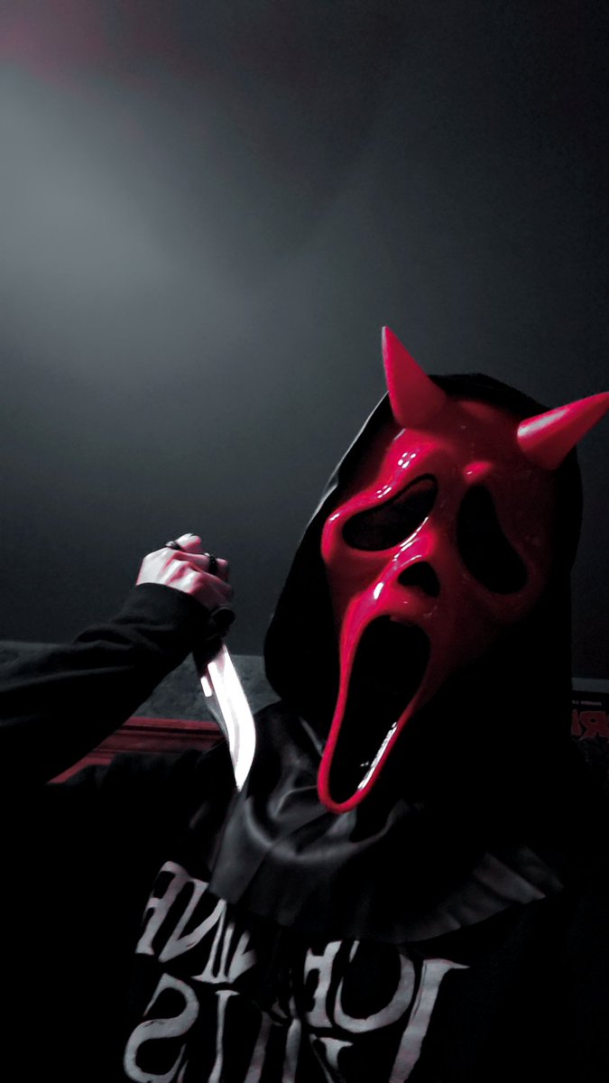 Kaboom271's tweet photo. What's your favorite scary movie?
#scream #Ghostface #horror https://t.co/QWaa0Dc4Hp
