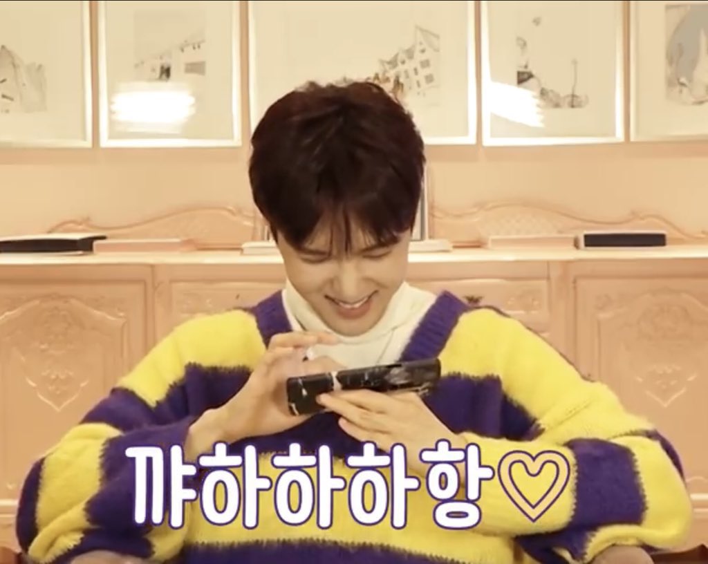 한국사람들은 원래 그렇게 샤워를 하는구나;;  #려욱버블