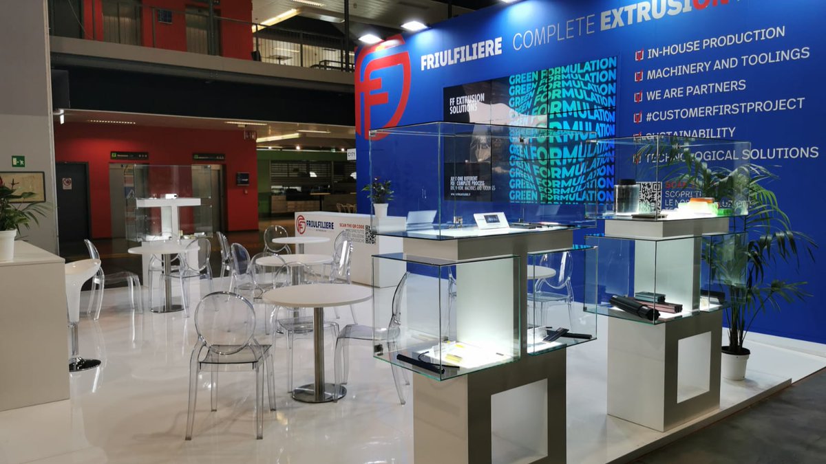 FriulFiliere1's tweet photo. Manca una sola ora e le porte del @PLASTexhibition si apriranno!

Il nostro Stand C171 HALL 13 nelle sue vesti nuove e "Leggere" vi attende con tutto l'#FFTEAM a vostra disposizione!

We are ready to FLY! 🎈
#CUSTOMERFIRST #HITECH #HIHUMAN https://t.co/8HdKxNg8fy