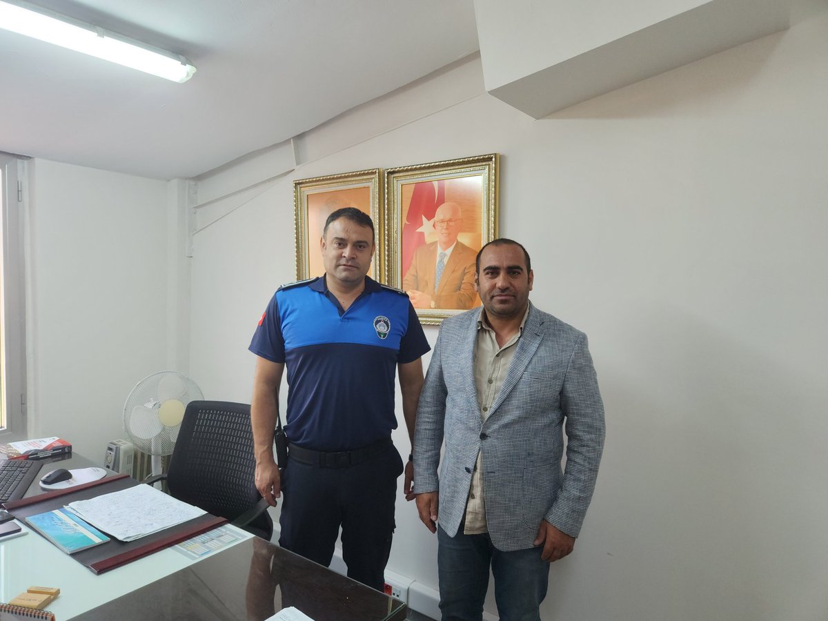 Kasimkarakas26's tweet photo. Zabıta Haftası Dolayısıyla Odunpazarı Belediye Başkanlığı  Sanayi Zabıta Karakol Amirliği Ziyaret Ettik Zabıta Amiri Mehmet Taş Ve Tüm Zabıtalarımızın Zabıta Haftasını kutlu olsun https://t.co/gWTHkwlHEf