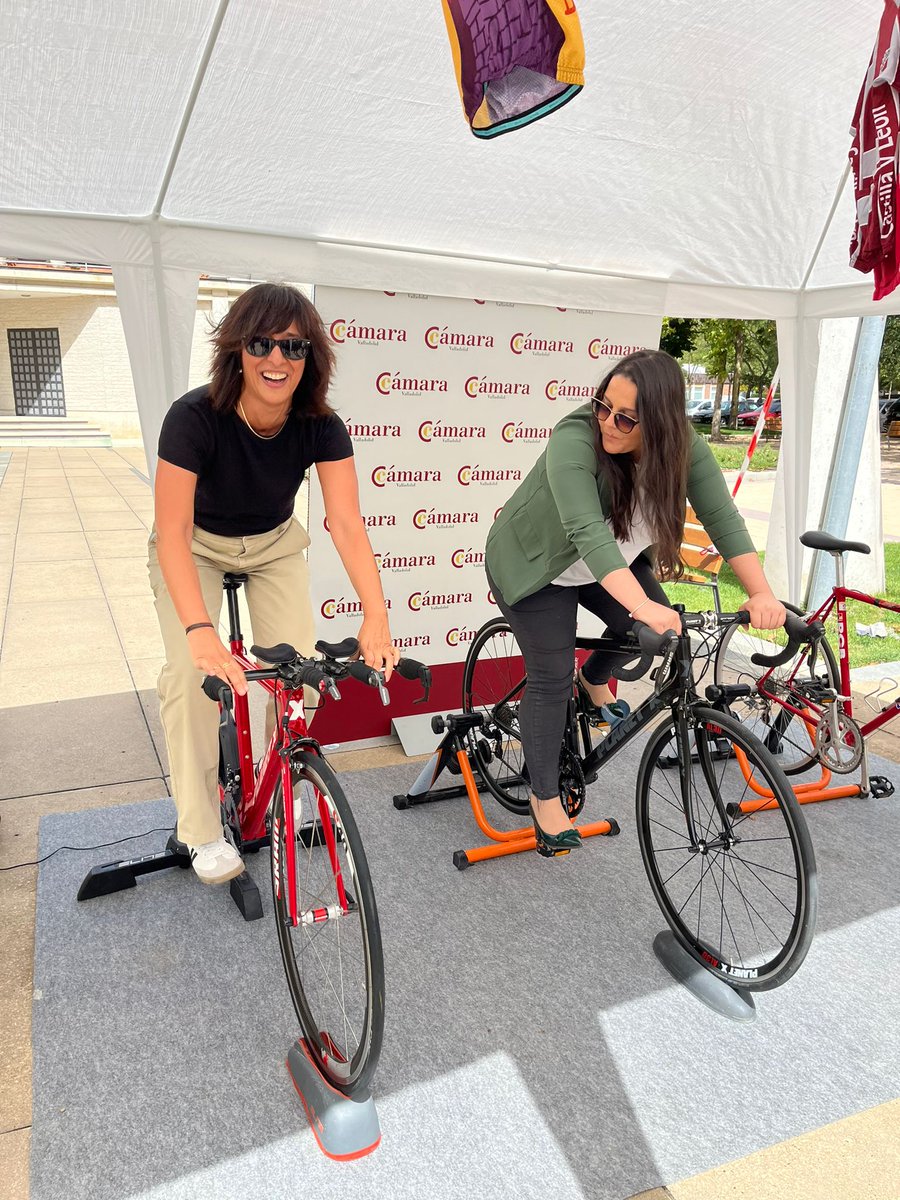 gitanos_org_CYL's tweet image. 🍤Gracias a la @cam_valladolid y a la @EIC_Valladolid  por invitarnos al tradicional #Vermú de las Fiestas de la Virgen de San Lorenzo sirviendo homenaje a 🚴‍♀️ La Vuelta a España 2023

🫂Pedaleamos a favor de #AESLEME, Asociación para el Estudio de la Lesión Medular Espinal