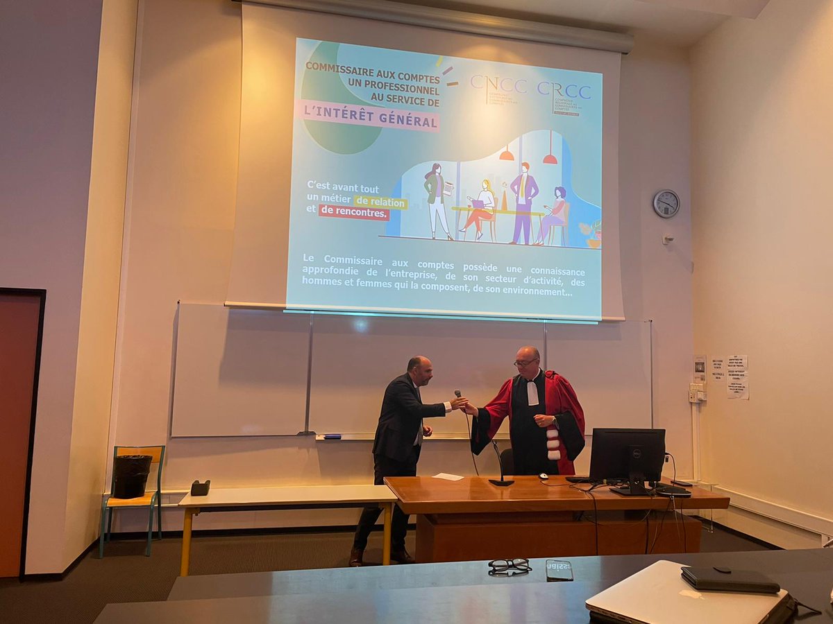 YannickOllivier's tweet photo. Rentrée du #masterCCA de l'@IAEAngers hier, avec la @CRCC_OA, à l’invitation de Lionel Escaffre. L’#attractivité de la profession c’est aussi et d’abord l’attractivité et la visibilité dans les territoires des formations qui mènent à l’#audit. Bonne rentrée a tous les étudiants ! https://t.co/WH9412xGP9