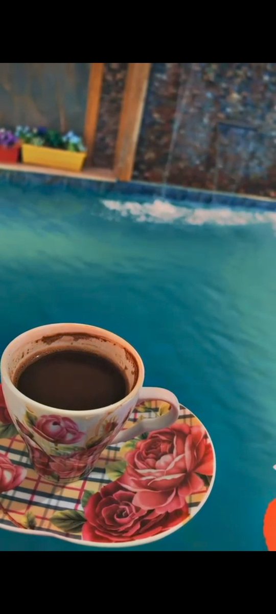 أعلى درجات التعافي أن يُصبح المرء مُعالجًا ذاتيًّا لنفسه، وكما يُقال: من لم يكُن نورًا لنفسه لن تسعفه كل أضواء المدينة... 
صباحكم كلوو خير ♥️♥️