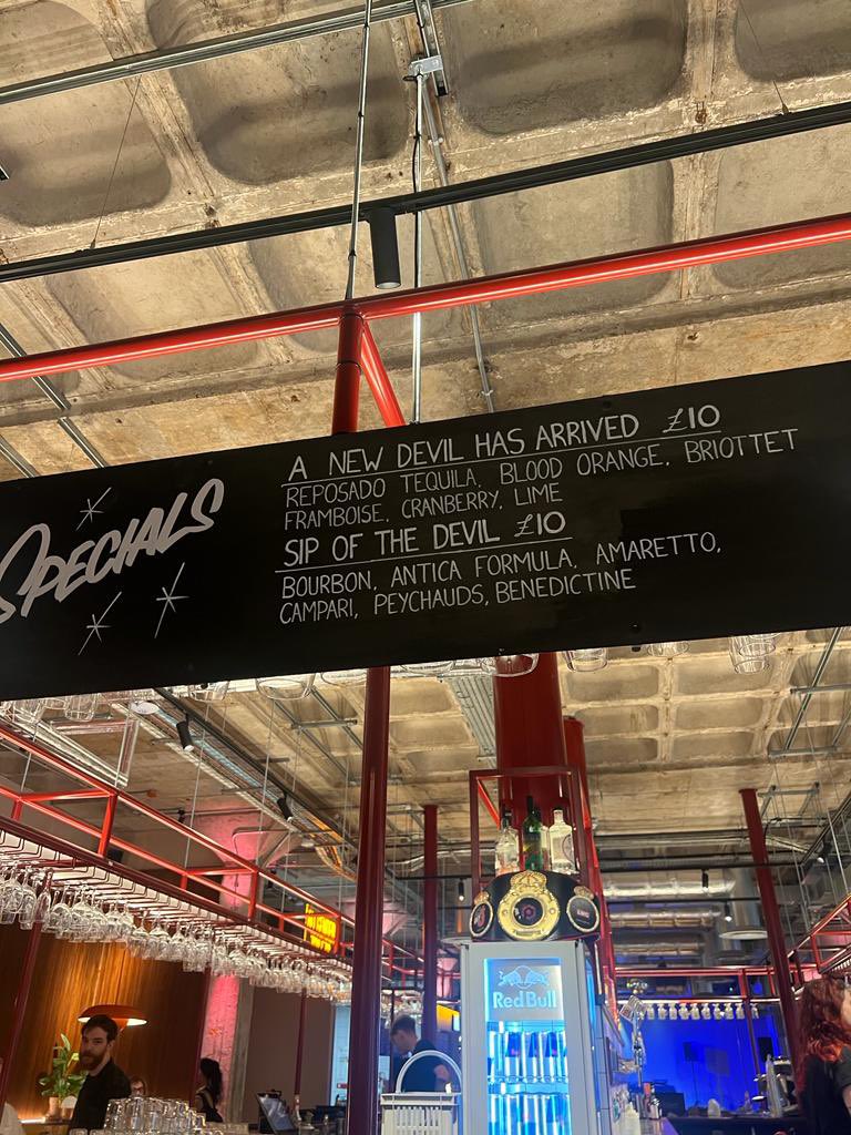 nathanlthomas's tweet photo. The perfect pick-me-up after Sunday. 
Cheers boys, fantastic show 🗣️👹

P.S. Cocktails did not disappoint 🍹

@lauriewhitwell | @AndyMitten | @Ankaman616 | @ianirving_ |

#TalkOfTheDevils https://t.co/ZnYeSe9uSR