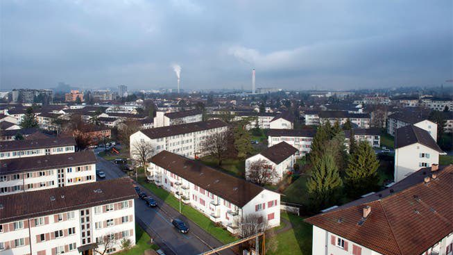 MarcSchinzel's tweet photo. #Wohnraum -Politik von #SP + #Grüne in #Zürich : Über 300 Wohnungen auf #Neugasse -Areal der #SBB ,1/3 gemeinnützig: Nein! #FDP - Vorschlag, 1 Stockwerk höher bauen zu dürfen: Nein! 70 Wohnungen + öffentlicher Park am See auf #Kibag -Areal: Nein! Lösungen statt Ideologie: #FDP ! https://t.co/6G0FT3XjOs