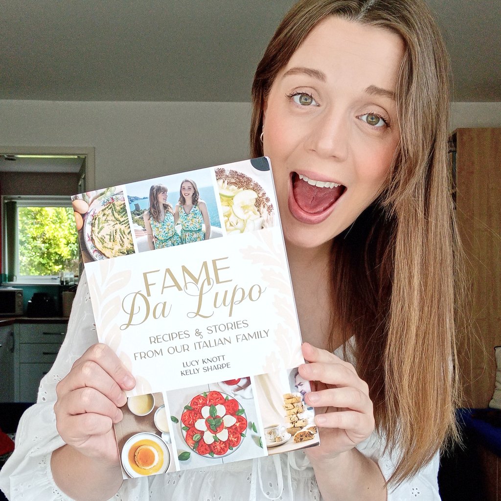 Mine & my twin sisters' self published cookbook 'Fame Da Lupo' currently has 6 reviews on Amazon. 

It would mean everything if you checked it out & could leave a little review to help us get to the magic 50! 🌟⭐️

amazon.co.uk/Fame-Lupo-Reci… 

Thank you!🙏

#tuesnews #italianrecipes