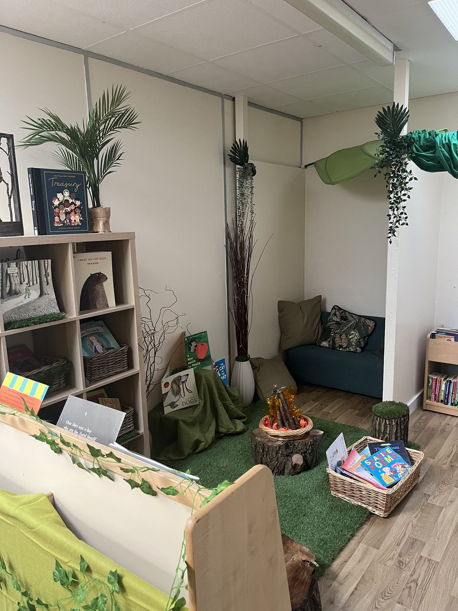 KnottStBot's tweet image. We are looking forward to welcoming all our pupils back this morning. 
We can’t wait to share our new KS1 library with you all🙂
#readingspaces#loveofreading