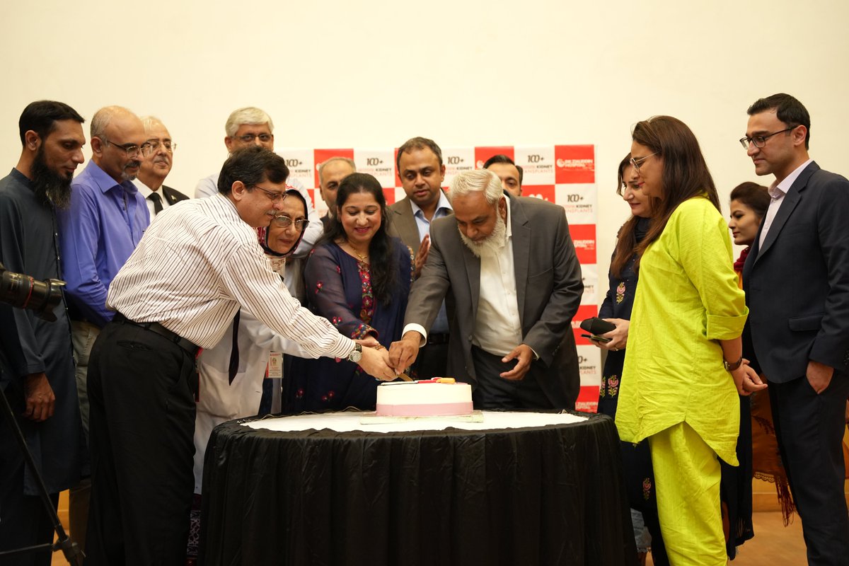 dzhospitals's tweet photo. Marking a Remarkable Milestone 100 Successful Kidney Transplants and Counting! 🌟🙌 Dr. Ziauddin Hospital acknowledges the kidney transplant team for their enthusiasm and dedicated efforts in turning dreams into reality. #DZH #DrZiauddinHospital #kidneytransplant #celebration https://t.co/3vVHEkGzoZ