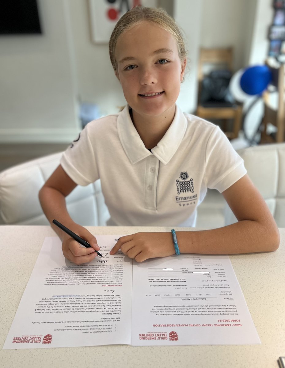 Signing her FA registration forms for another season with the BHAFC Emerging Talent Centre ⚽️⚽️
