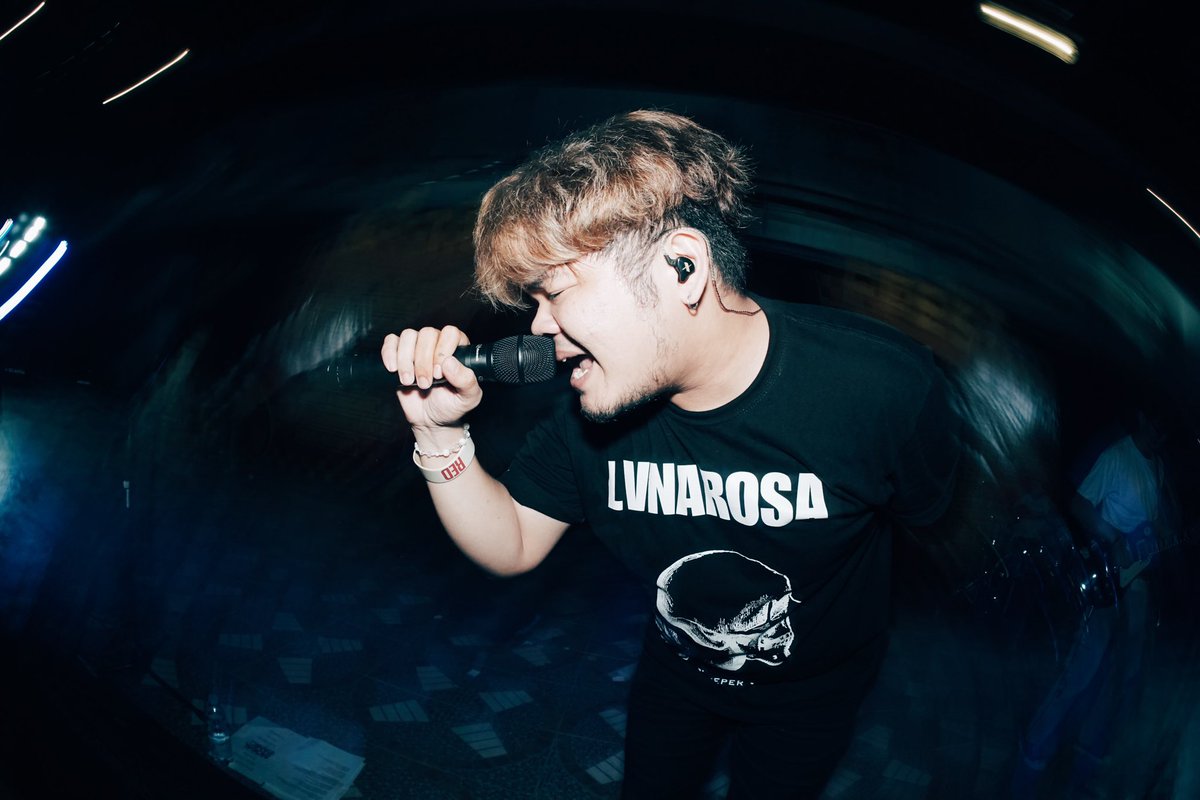 Caleb Shomo adalah aku.