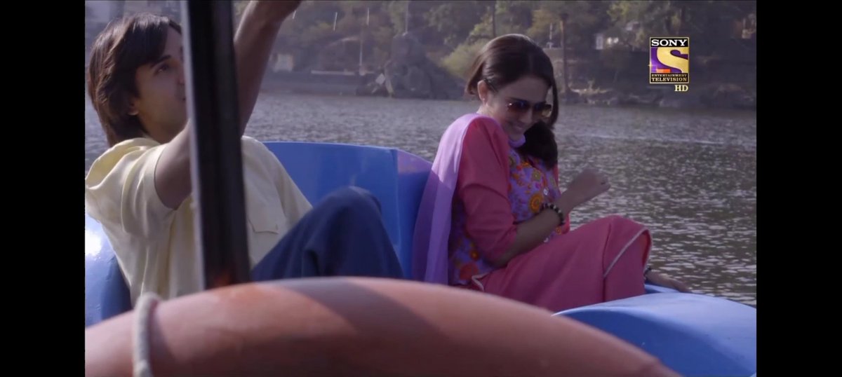 Their boating 🥹👉🏻👈🏻

6 YEARS OF YUDKBH