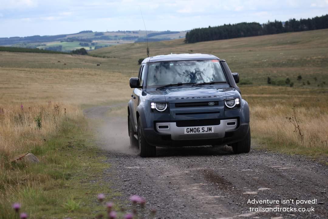 TT4x4Adventures's tweet image. #POTD Hadrian&apos;s Wall and the Two Tyne&apos;s #RelaxedandScenic Tour, #TeamMilner taking it steady as not to damage that precious cargo, CAKE!
#TrailsandTracks
#4x4Adventures 
#AdventureIsntPaved!
#4x4Tours and #4x4Treks 
#Willitbeyou in 2024?