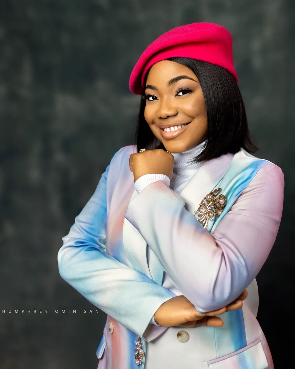 gospelfilmsng's tweet image. HAPPY #32ND BIRTHDAY TO MERCY CHINWO BLESSED || Gospel Music Minister 

May all that your hands do prosper and may you find favour with God &amp;amp; with men. We pray that your ministry will keep being a blessing to the nations of the earth.