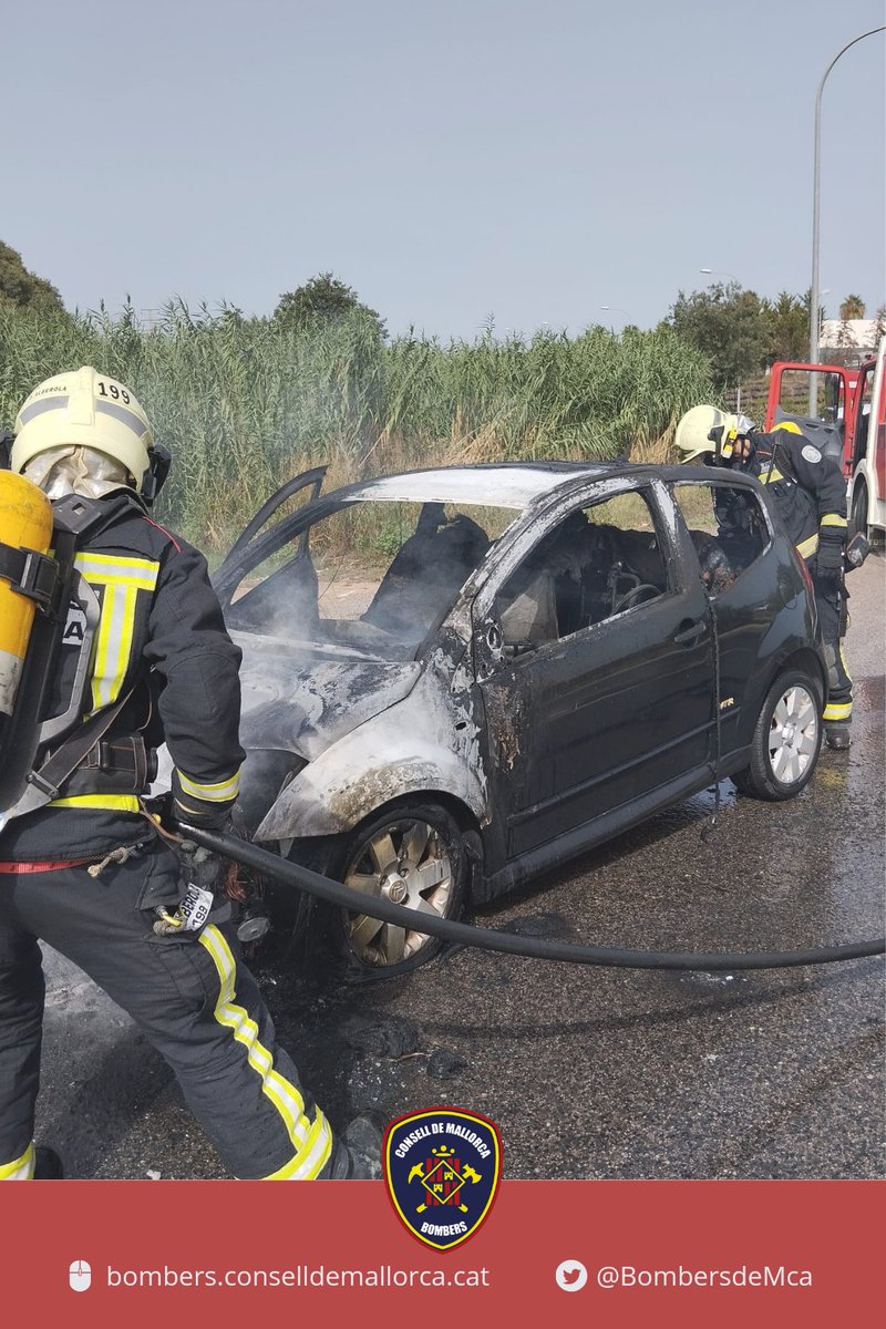 BombersdeMca's tweet image. Incendi de vehicle, ahir horabaixa a la rotonda del #HospitaldInca.
#guardiacivil
#ParcInca