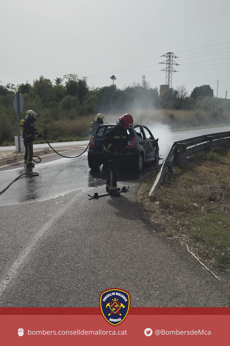 BombersdeMca's tweet image. Incendi de vehicle, ahir horabaixa a la rotonda del #HospitaldInca.
#guardiacivil
#ParcInca