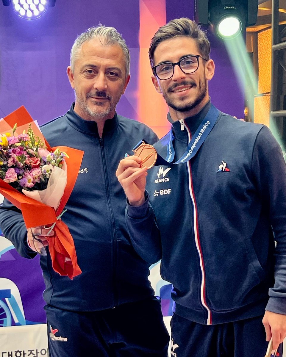 Gard's tweet photo. ⚔️ @EnzoGiorgi4 jeune talent sportif gardois partage 2 très bonnes nouvelles :
▪️ Il a remporté le bronze aux championnats du monde d’escrime fauteuil en Corée
▪️ Il est aussi sélectionné pour les championnats du monde qui se dérouleront dans 1 mois en Italie

#LeGardSportif https://t.co/HqSMsnlWQ3