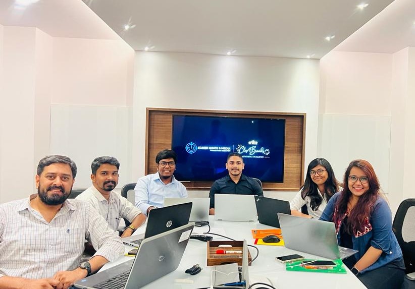 ScribeMinds's tweet image. Introducing the core team of Scribe Minds &amp;amp; Media who had a fruitful brainstorming session yesterday setting up plans for a bigger and brighter 2024 and beyond.
Stay tuned as we embark on an epic journey towards revolutionizing the #Events industry!
#ScribeMinds #Clap4Brandz #B2B