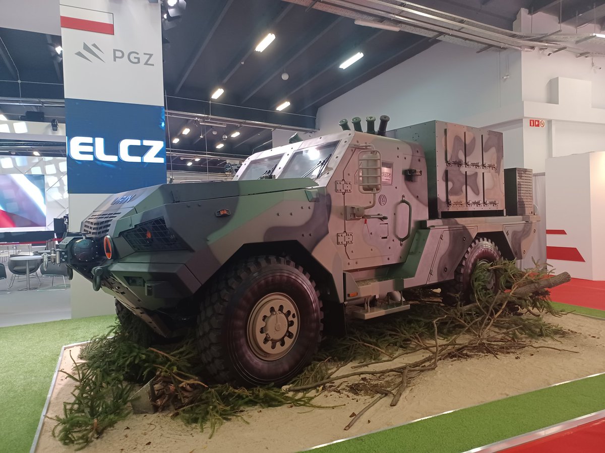 michalgajzler's tweet image. Znów Waran. Wóz wyrzutnia Ottokar Brzoza #inwazjawaranów #MSPO2023