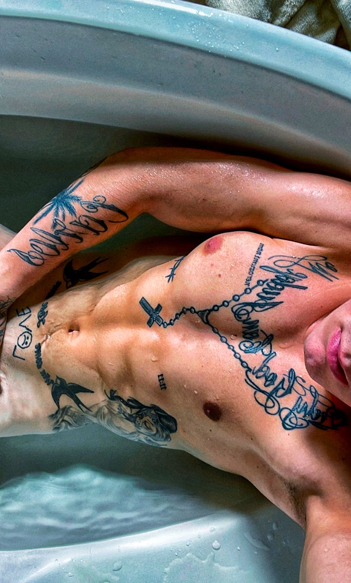 Tattedboyy's tweet photo. Hey people ♥️im new here ,follow me and wath me grow ❤️‍🔥Love you 
#onlyconnect #hunk #boys #onlyfan #Only18 #onlyfansmodel #onlyfansFree #onlyFans https://t.co/NXW1pfvkvj