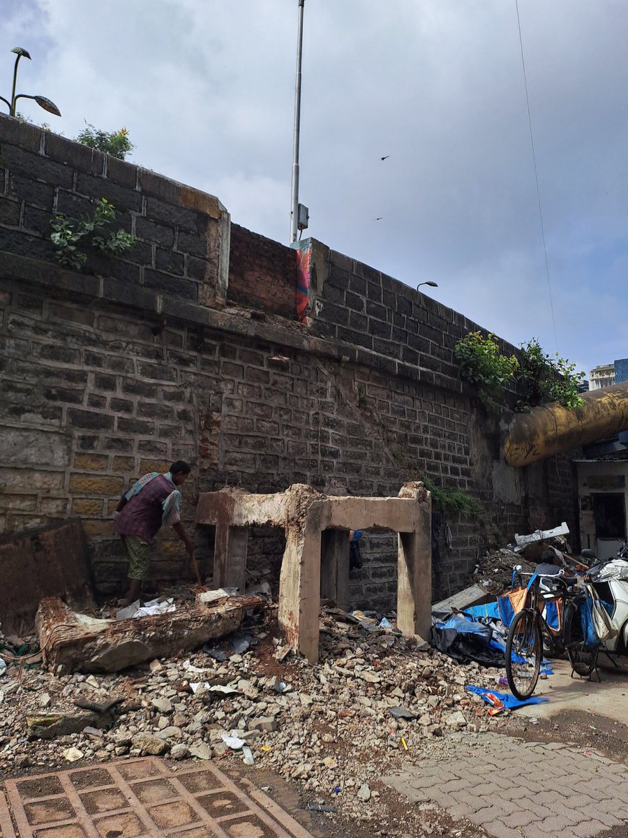 SurajSBarde's tweet photo. @mybmc Staircase has been dismantled on 'Olivent Bridge' near Burhani College,  Nesbit road , Mazgaon.  When it will be restored. https://t.co/DGi9eZYcNJ