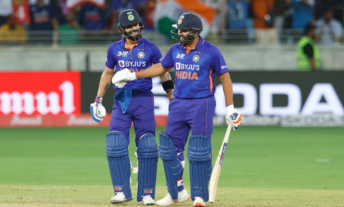 mufaddal_vohra's tweet photo. India's (Bhartiya) World Cup squad:

Rohit (C), Kohli, Bumrah, Gill, KL Rahul, Hardik, Shreyas, Jadeja, Kishan, Surya, Kuldeep, Siraj, Shami, Axar and Shardul. https://t.co/LXQbQfPPTy