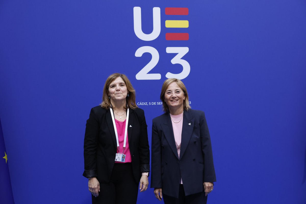 GelsoVigliotti's tweet photo. Delighted to have represented the @EIB at the ‘Informal meeting of EU Development Ministers’ in wonderful Cadiz 🇪🇸 to highlight the EU Bank’s contribution to the reconstruction of Ukraine 🇺🇦and to boost the #tripletransition: Social, Green and Digital https://t.co/PgNc2RNa7j
