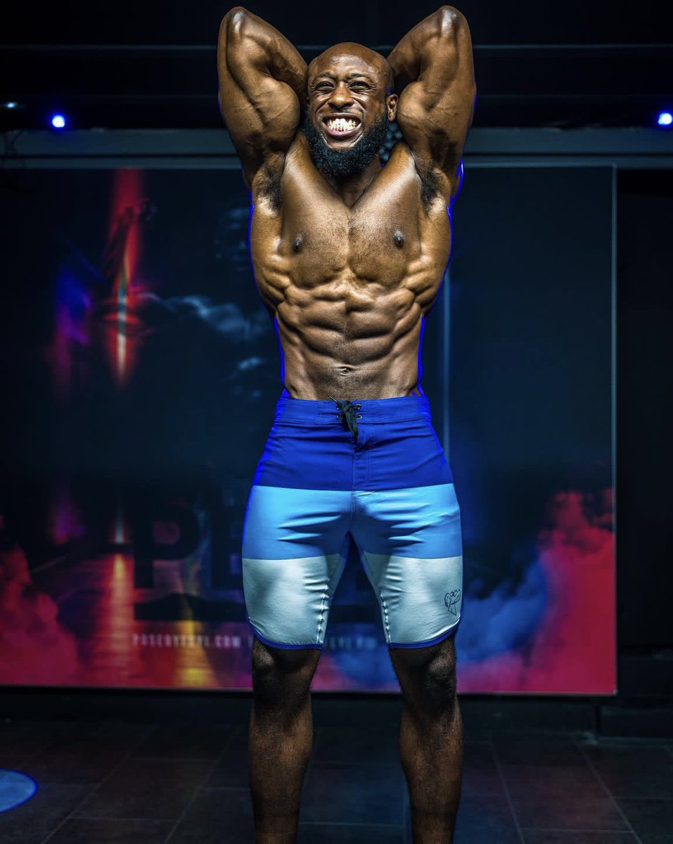 TimeinMed's tweet photo. Being a Massage therapist and a men’s Physique Bodybuilder are both rewarding, One thing that life has taught me is to love every second of it, live, enjoy and create the best memories ❤️boo https://t.co/Chw81CT9oN