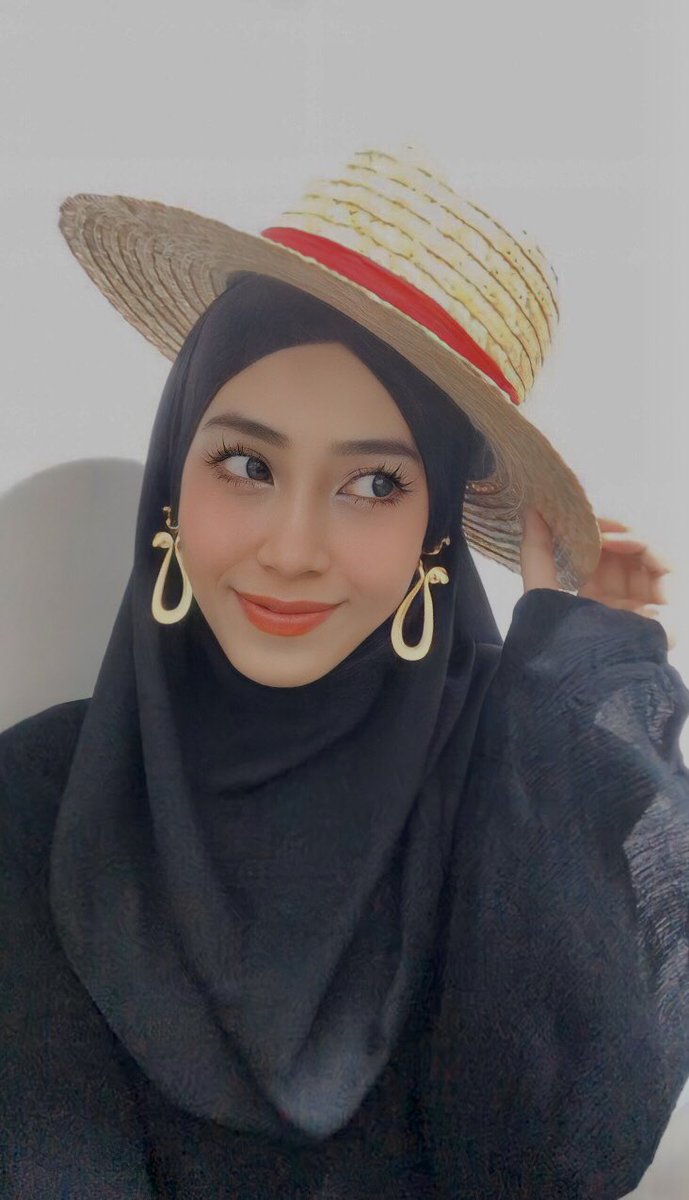 farishafadzleen's tweet photo. lowkey cosplaying boa hancock on my birthday🎈🐍 #septemberbabes https://t.co/Tk4tPDj3JX