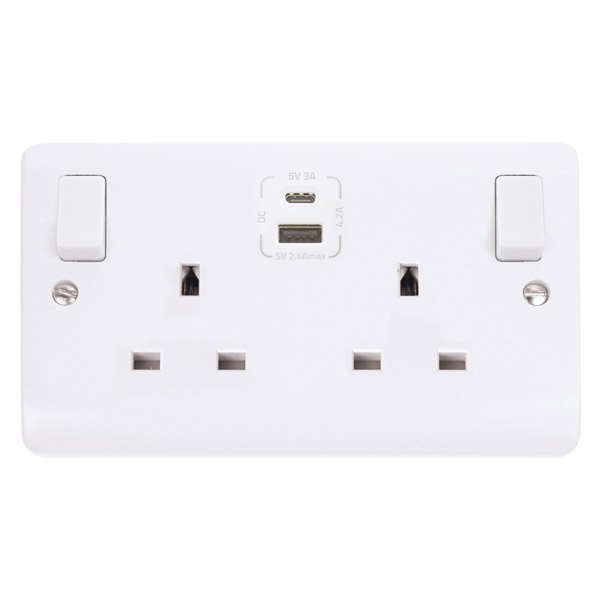 mylightsco's tweet image. Save plug space when charging your phone or tablet with @ClickScolmore plug sockets with A &amp;amp; C charging ports.
shorturl.at/txLM7
#plugsocket #usbchargingoutlets #phonecharging #wiringaccessories