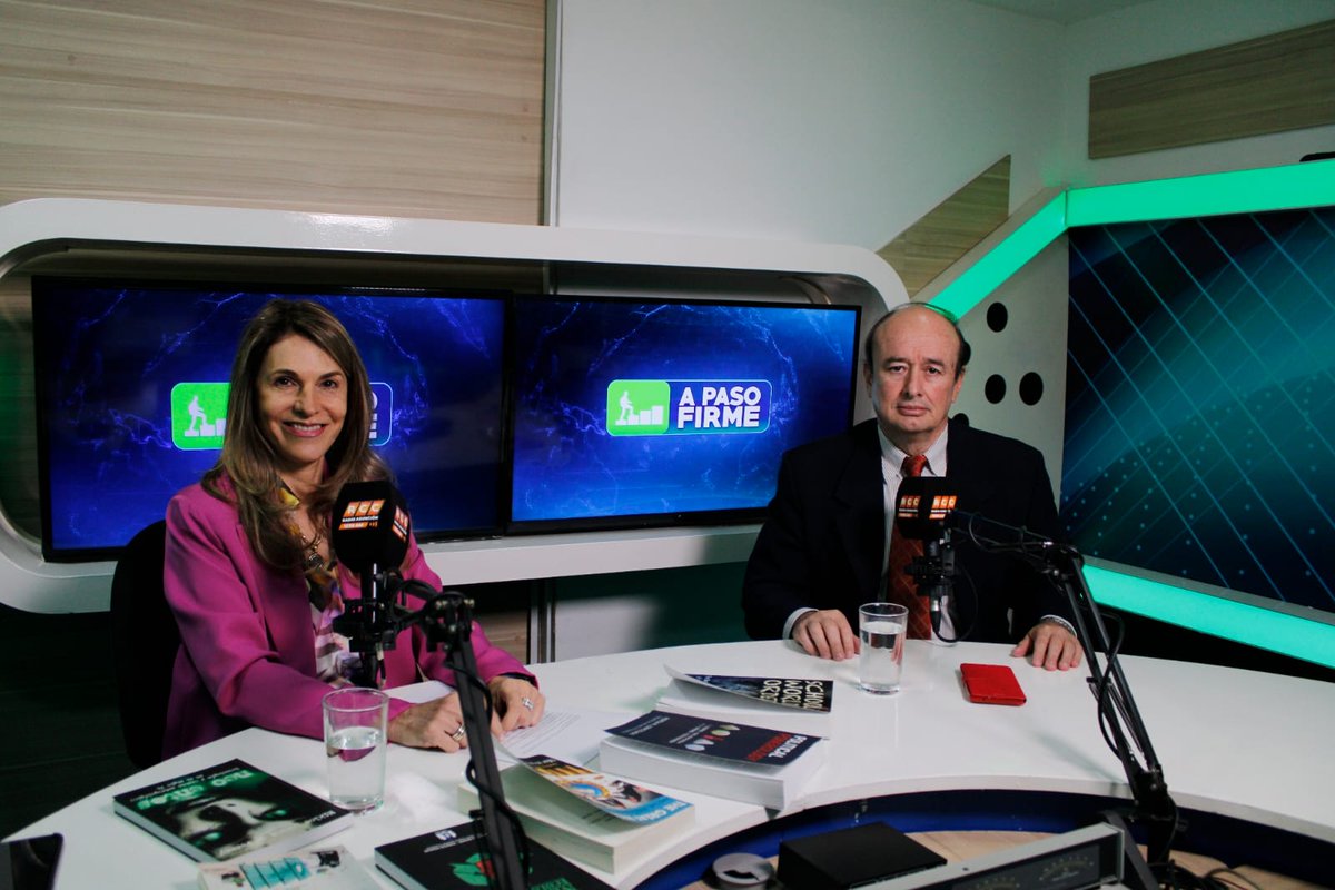 victorzpavon's tweet photo. En mi programa A Paso Firme estuvo como invitada la Abogada Cynthia Peña Ros que fue emitido por la RCC canal 29 Tigo Star y canal 7 IPTV Copaco, también en dúplex por RCC Radio 101.7 Fm y Radio Asunción 1250 Am. https://t.co/jaeKgOF9E6