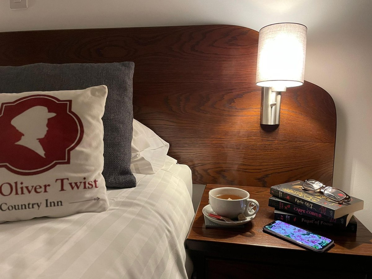 OliverTwistInn's tweet image. Escape to the cosy charms of our village Inn this Autumn.

With 6 beautiful ensuite rooms and delicious breakfasts, it's the perfect getaway. 

Contact us on 01945 450523 for the best rates and available dates.

#stayover #breaks #UKbreaks