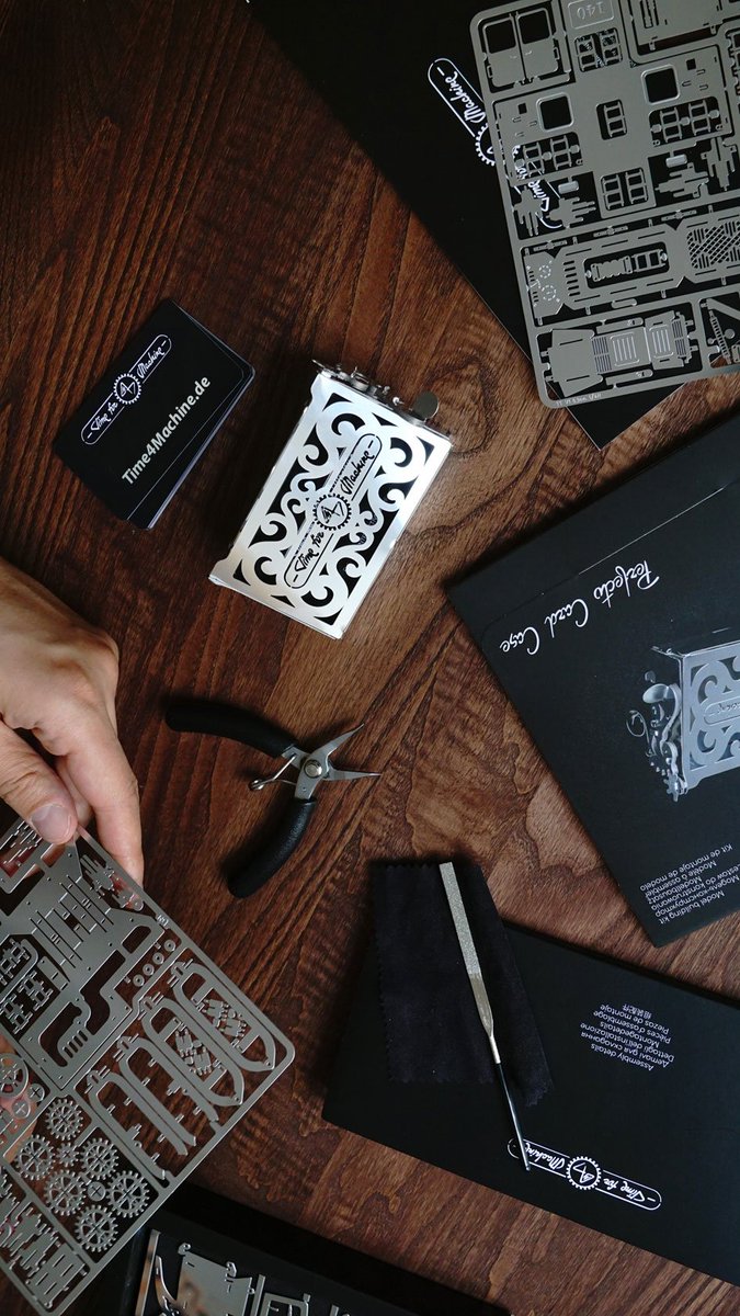 Time4machine_de's tweet image. Stilvoll und funktional – das #Time4Machine 
@Time4machine_de
  Perfecto Card Case! 💼✨
time4machine.de/products/perfe…
hochwertiges Card Case aus Edelstahl und Leder ist die perfekte Lösung, um deine Karten und Bargeld sicher und stilvoll zu organisieren
#PerfectoCardCase #Eleganz #diy