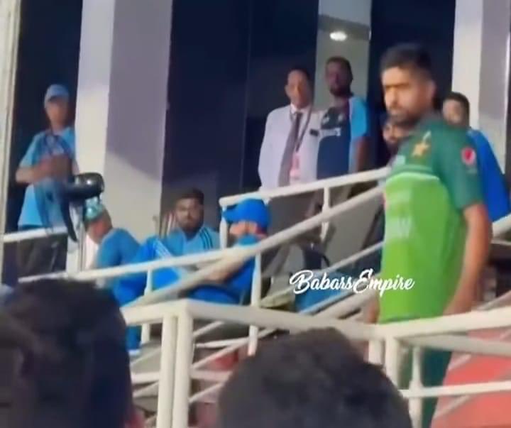 In the midst of rain delays during the India-Pakistan clash in Kandy, Babar Azam stole hearts! Amidst 'Babar, Babar' chants, he stepped out to his fans. Even Team India, including Rahul Dravid and Ravindra Jadeja, couldn't help but admire his aura. Pakistan's biggest BRAND! 👑