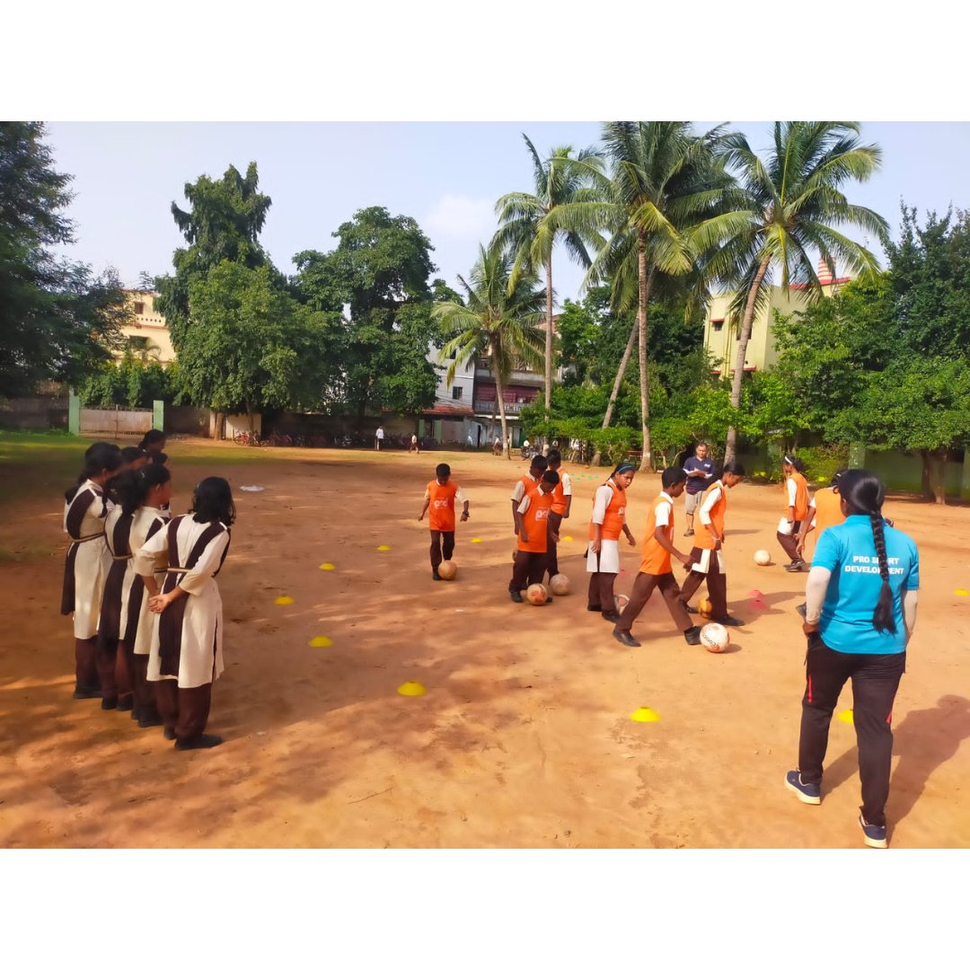 ProSportDev's tweet image. #FromBBSR On 28th August, our Training and Monitoring Officer, Akash Thapa conducted a comprehensive coach evaluation, to ensure that our coaches continue to foster a positive and inclusive culture for the newest cohort of CSP participants.
#sportfordevelopment #s4d #sportforall