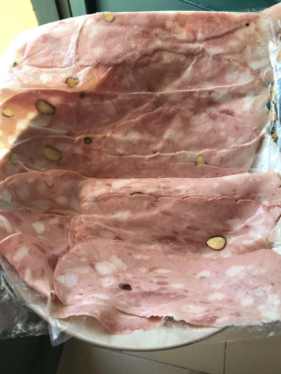 xnitius's tweet photo. Oggi pasto… frugale❣️😋
(per la #stracciata vi rimandiamo a Giovedì 😜) https://t.co/3XdgE3TLn4