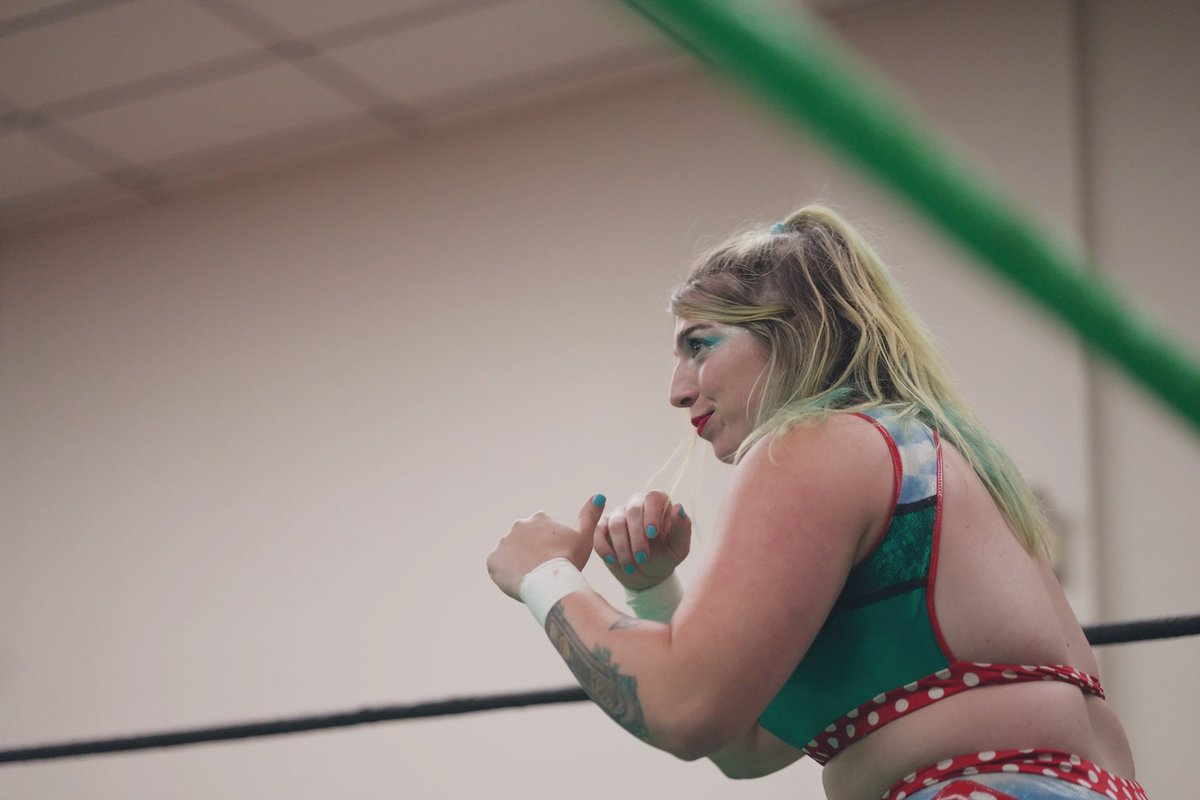 VeraSadlyPhoto's tweet photo. 🍄💚
@the_gnomie hits hard at @WrestlingOpen s2 e35 https://t.co/TL52NVaPAf