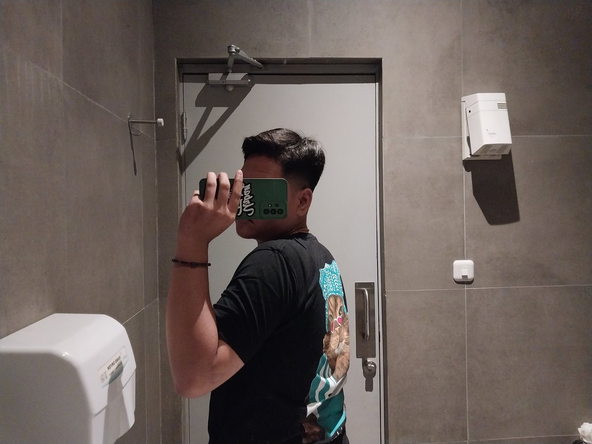RYunandi70710's tweet photo. Yang daerah pancing kawani nongkrong dong:)

#gaymedan #gaylokal #ukeseme https://t.co/vDpTiiRmCG