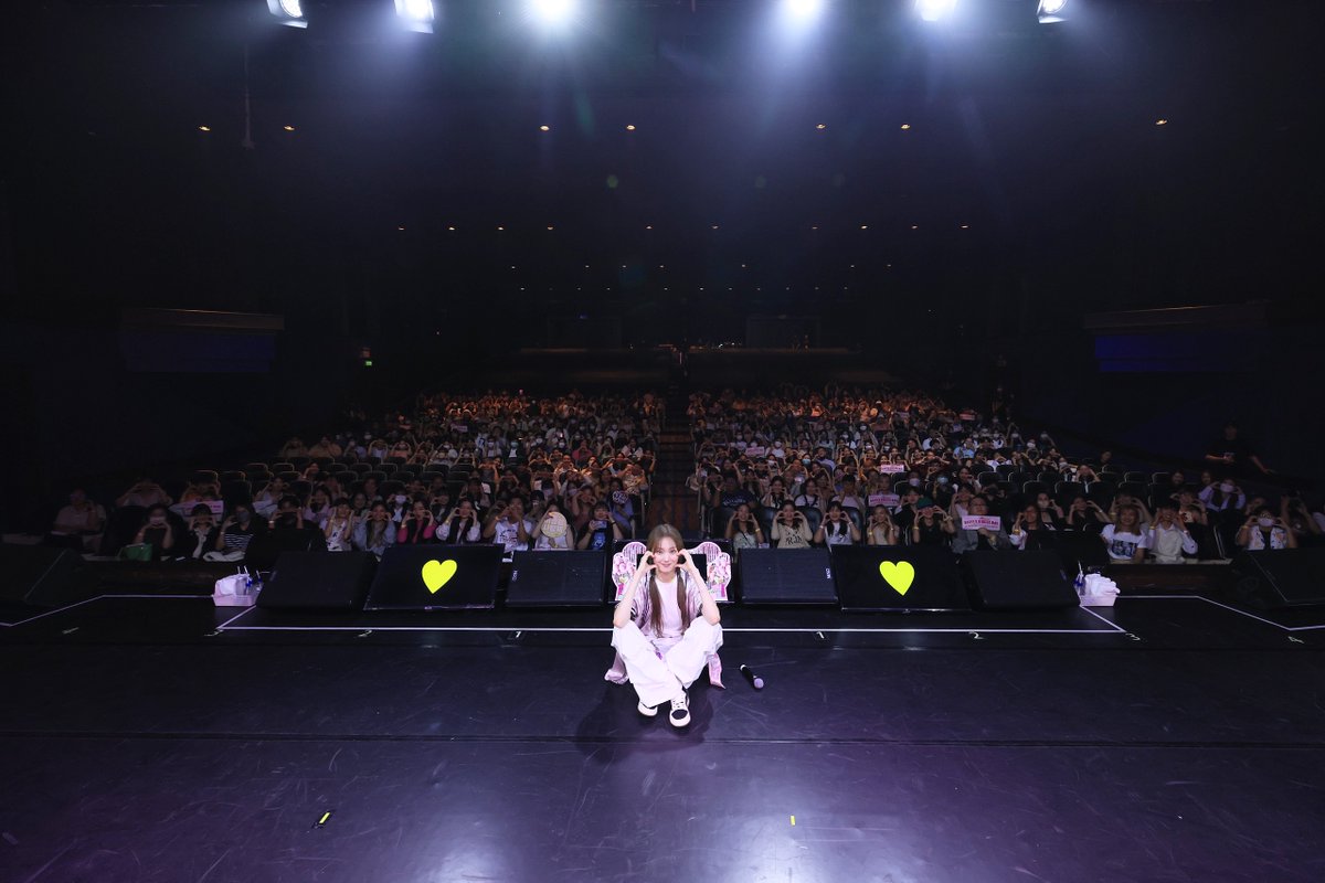 applewood_kr's tweet photo. 2023 #LEESUNGKYOUNG ASIA FAN MEETING [BE CLOSER] IN BANGKOK
ได้ใกล้ชิดกับอีซองคยองมากขึ้นอีกก้าวหรือยังคะ?❤

Download your Group Photo here
🔗 https://t.co/TFDBrOYDd7
*Link valid until 12th Sep

#이성경 #LSK_BECLOSER #BANGKOK #FANMEETING #LSKinBKK #YG #APPLEWOOD #APPLEWOODTH https://t.co/cQgNgqSGc9