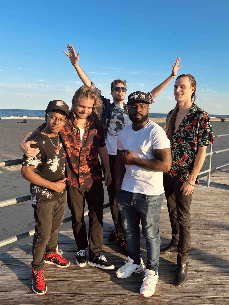 A great run of shows comes to a close 💨  thanks to everyone for rocking with us this Labor Day Weekend! 
.
.
#ofgoodnature #labordayweekend #asburypark #boardwalk #ldw #band