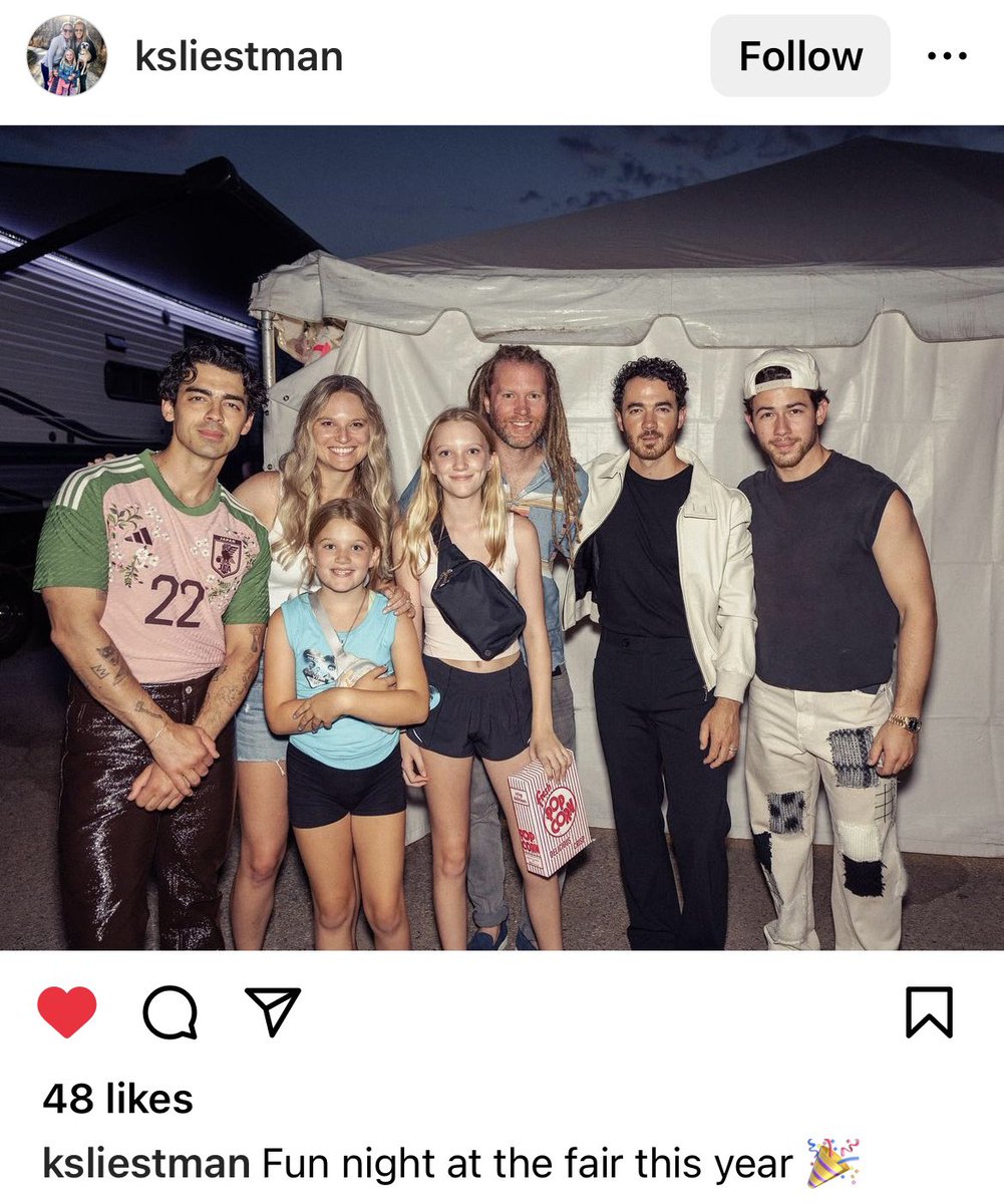 MommaShoes2's tweet image. So cool @ryanliestman and family were at the Fair show w @jonasbrothers #beautifulfamily
