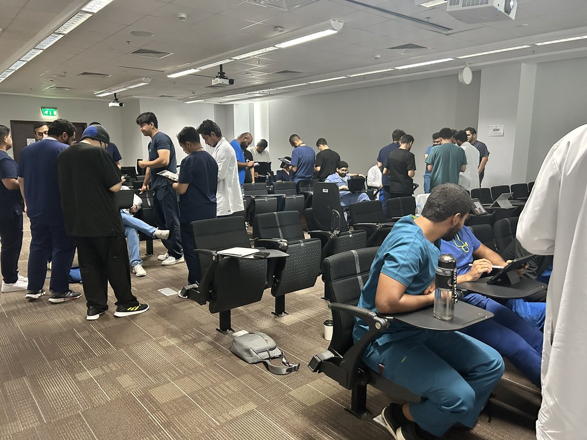 Kay_Babkair's tweet photo. A typical lecture day for 6th year medical students @KSAU_HS 

Get Active: Unleashing the Power of Active Learning 

@batch5_9M
@sasem2023 https://t.co/HLdTHMkVRQ