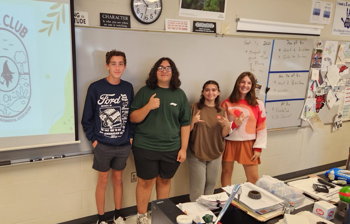 RHSMounties's tweet image. First SEA Club meeting of 2023-24.
#SEAClubROCKS!!  #GettingOrganized!!